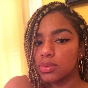 Meet your Posher, Romilda